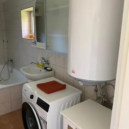 Vityesz Vendeghaz ** Apartment